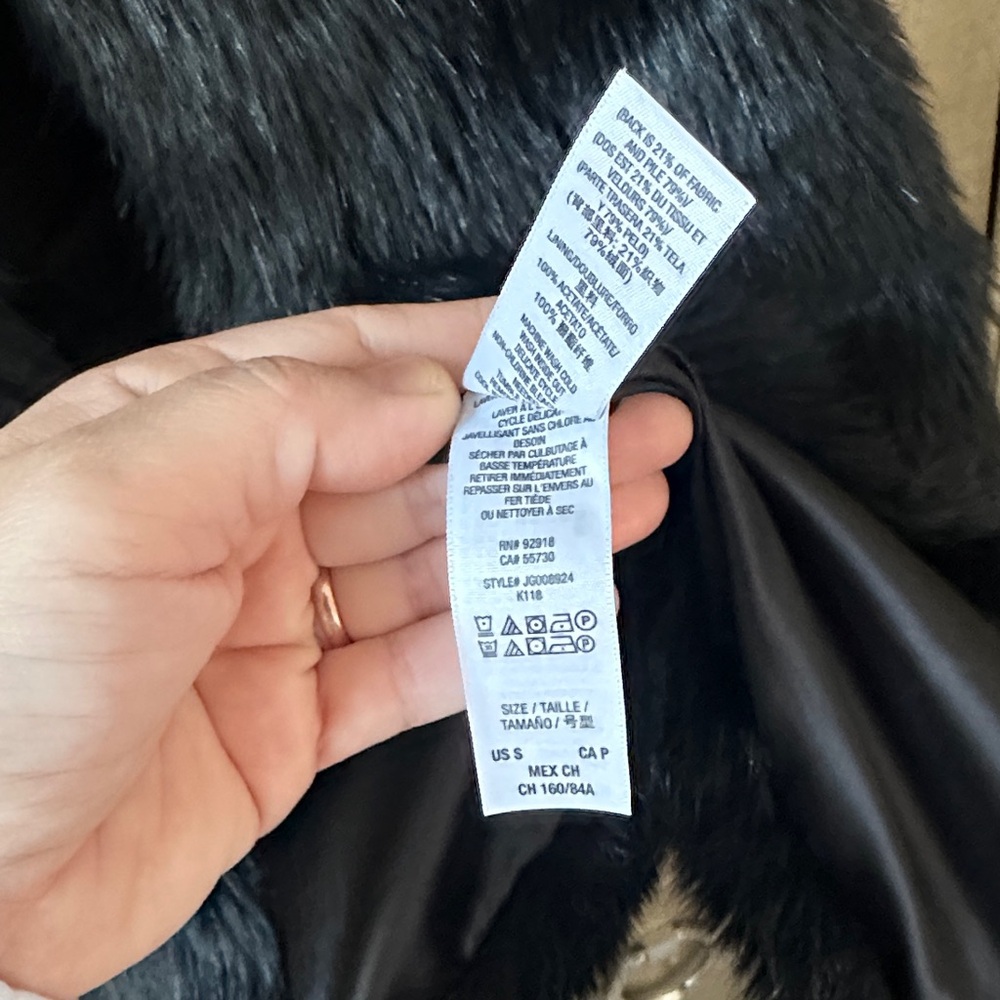 Juicy Couture Black Label Faux Fur Vest - Picture 9 of 9